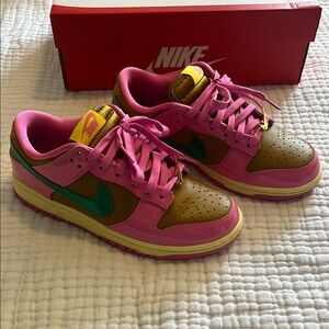Nike Pink and Green Dunks